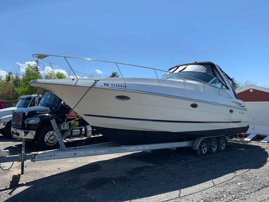 Cruisers Yachts 3470 Express - main image