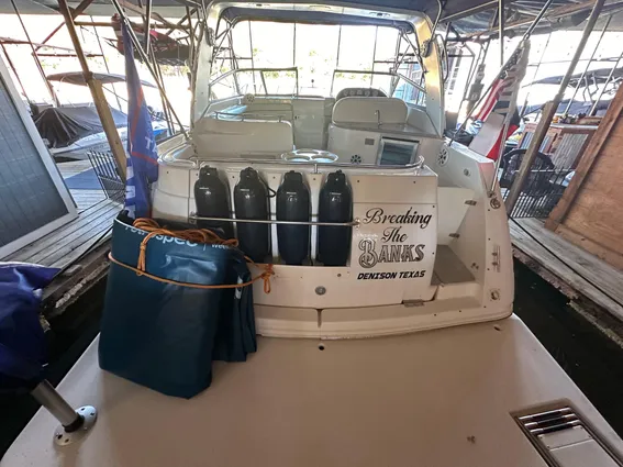 Rinker Fiesta Vee 312 image