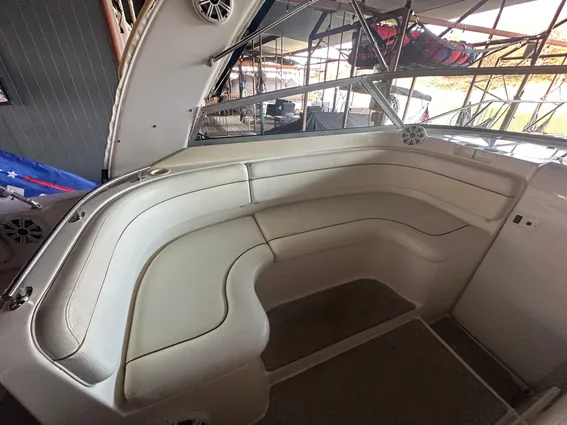 Rinker Fiesta Vee 312 image