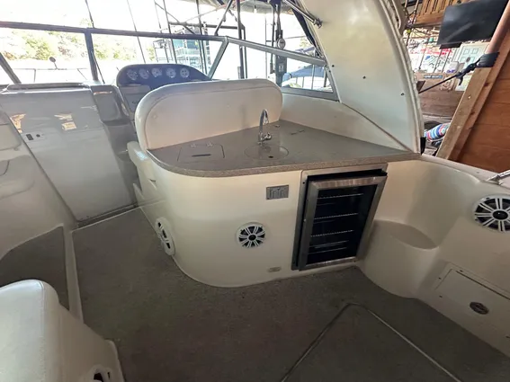 Rinker Fiesta Vee 312 image