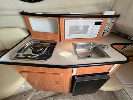 Regal 242 Commodore image