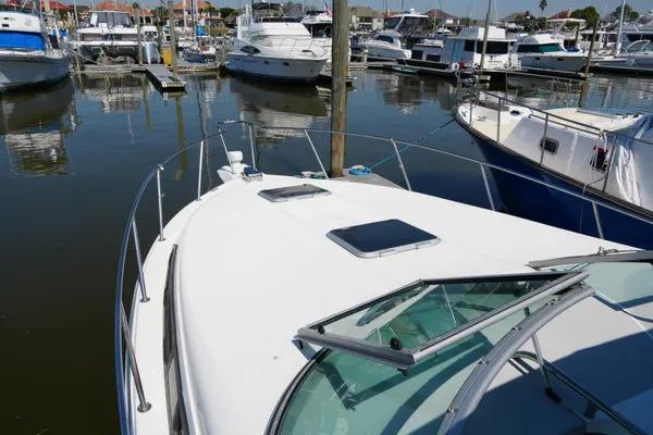 Wellcraft 3200 Martinique image