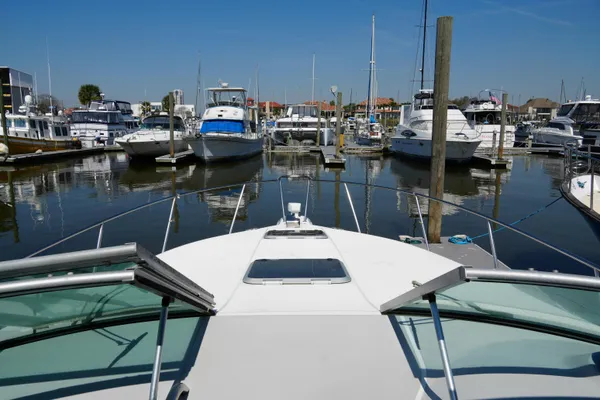 Wellcraft 3200 Martinique image