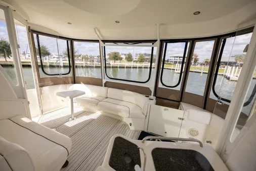 Cruisers Yachts 455 Express Motoryacht image