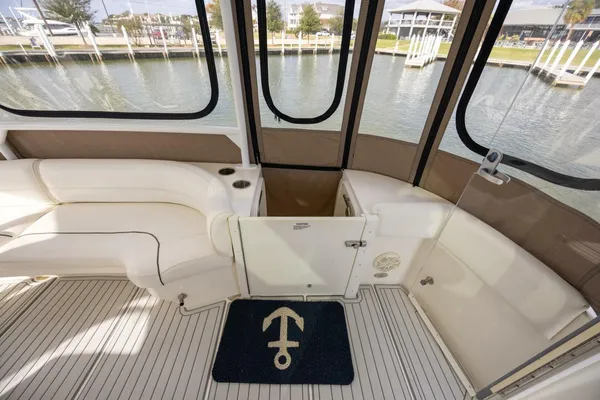 Cruisers Yachts 455 Express Motoryacht image