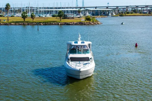 Cruisers Yachts 455 Express Motoryacht image