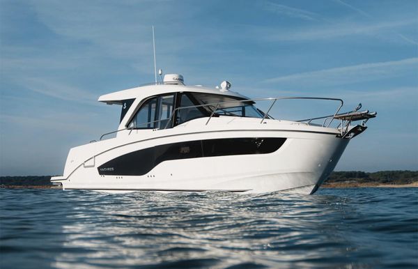 2025 Beneteau Antares 9