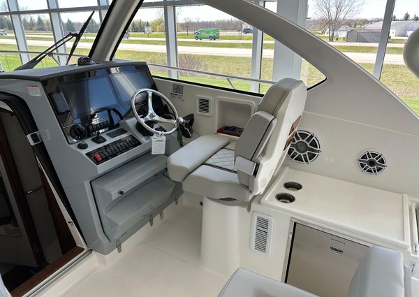 Pursuit OS-325-OFFSHORE image