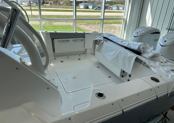 Pursuit OS-325-OFFSHORE image