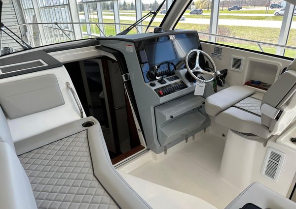 Pursuit OS-325-OFFSHORE image