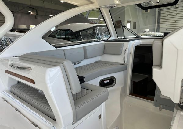 Pursuit OS-325-OFFSHORE image