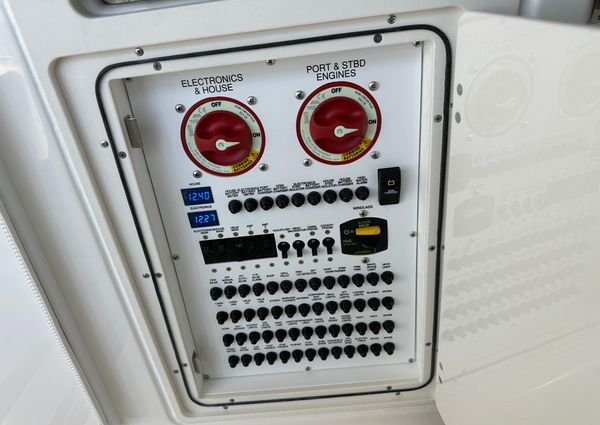 Pursuit OS-325-OFFSHORE image