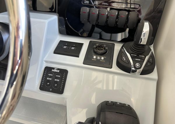 Pursuit OS-325-OFFSHORE image