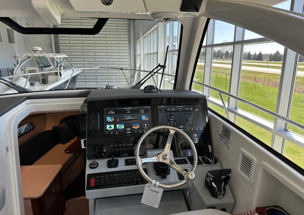 Pursuit OS-325-OFFSHORE image