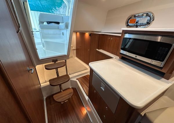 Pursuit OS-325-OFFSHORE image