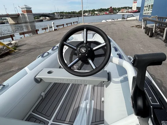 Highfield CL360 image