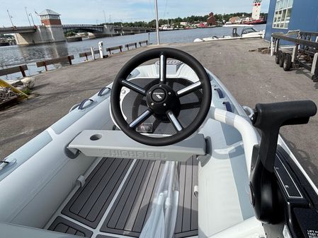 Highfield CL360 image