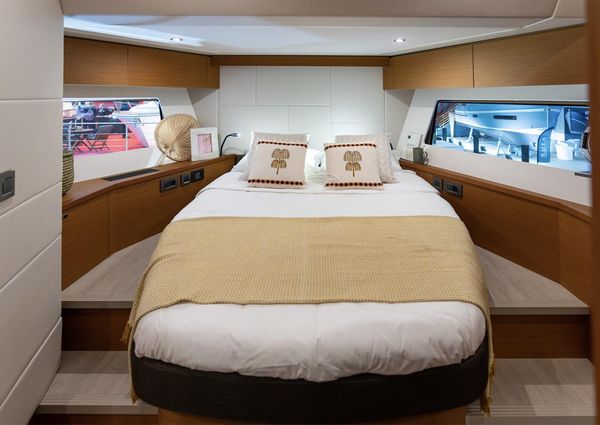 Beneteau SWIFT-TRAWLER-54 image