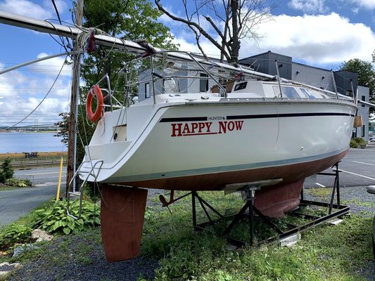 Hunter 28.5 - main image