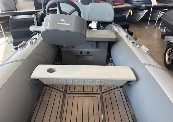 Highfield CL380 image