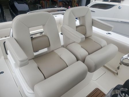 Boston Whaler 250 Outrage image