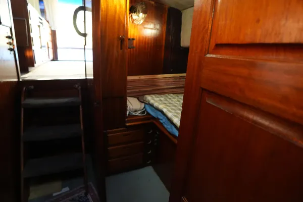 Californian 34 Trawler image