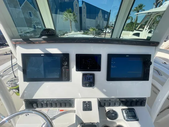 Boston Whaler 320 Outrage image