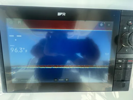 Boston Whaler 320 Outrage image