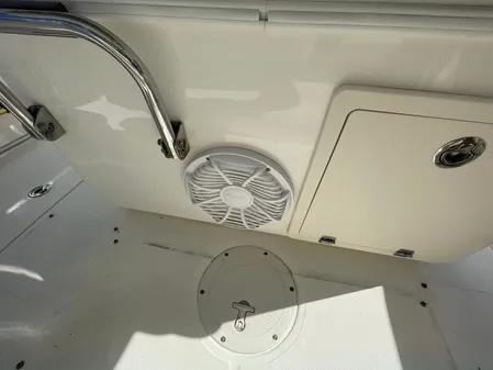 Boston Whaler 320 Outrage image