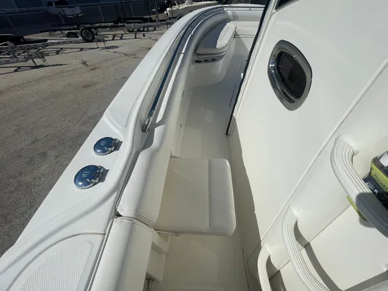 Boston Whaler 320 Outrage image