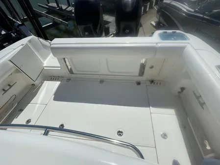 Boston Whaler 320 Outrage image
