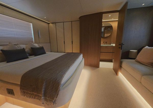 Azimut SEADECK-7 image