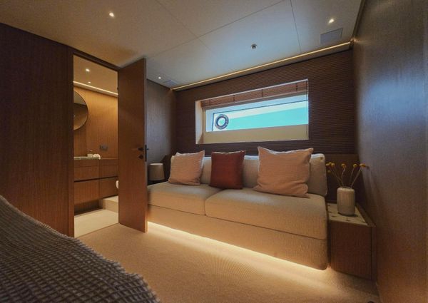 Azimut SEADECK-7 image