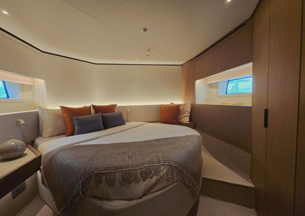 Azimut SEADECK-7 image