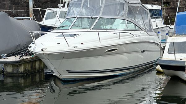 Sea Ray 225 Weekender