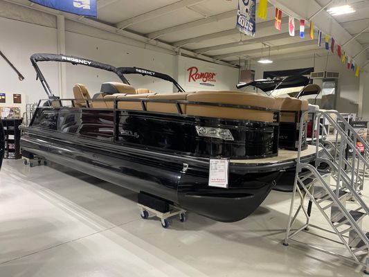 Regency 250-LE3-SPORT - main image