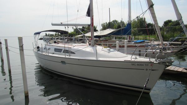 Jeanneau 37 