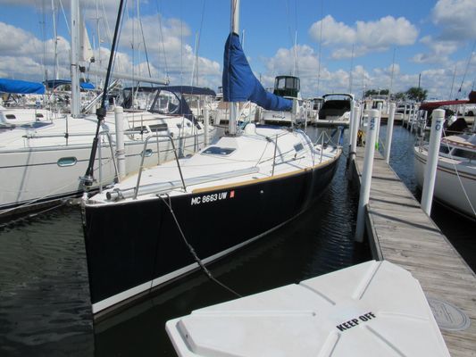 Beneteau FIRST-27-7 - main image