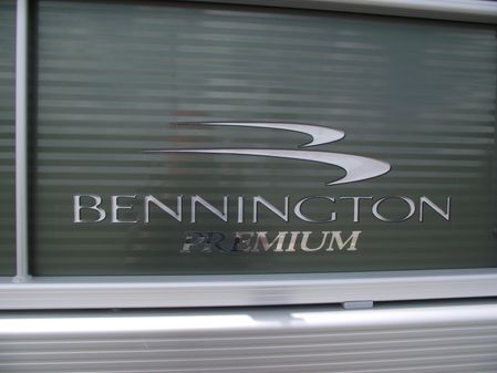 Bennington SX22 image