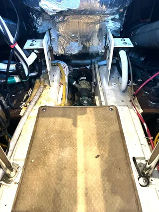 Carver 41 Cockpit Motor Yacht image