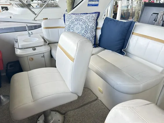 Carver 41 Cockpit Motor Yacht image