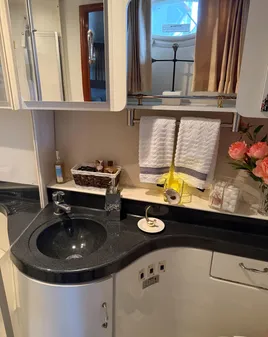 Carver 41 Cockpit Motor Yacht image