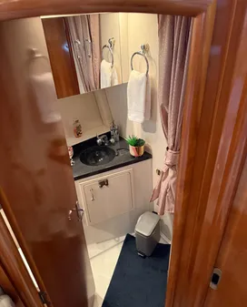 Carver 41 Cockpit Motor Yacht image