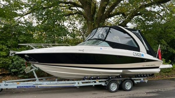 Regal 2550 Cuddy