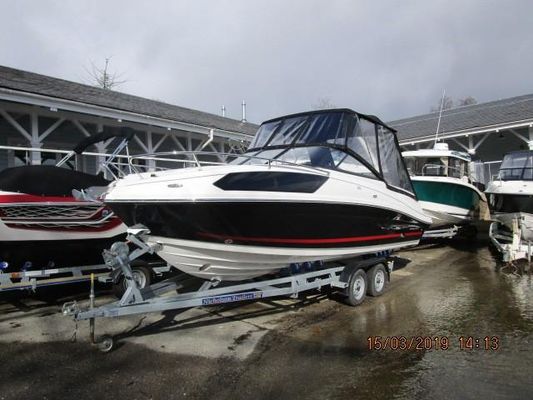 Bayliner VR6 Cuddy - main image