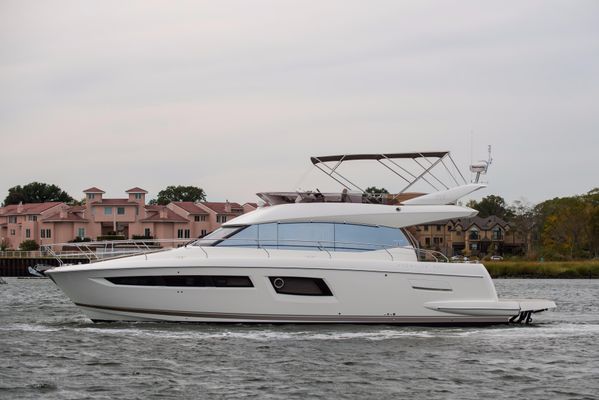 Prestige 500 Flybridge - main image