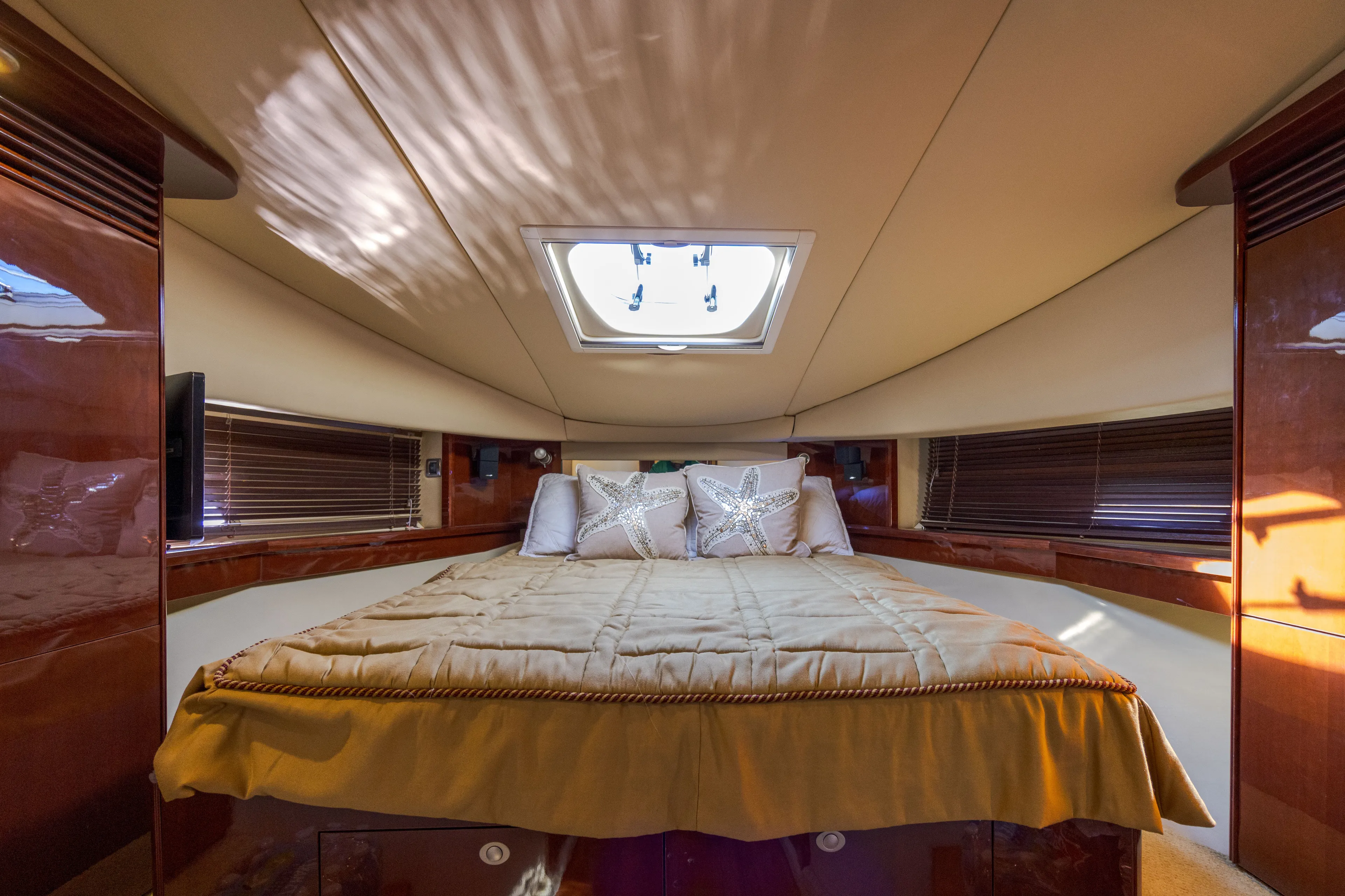 Sea Ray 48 Sundancer image
