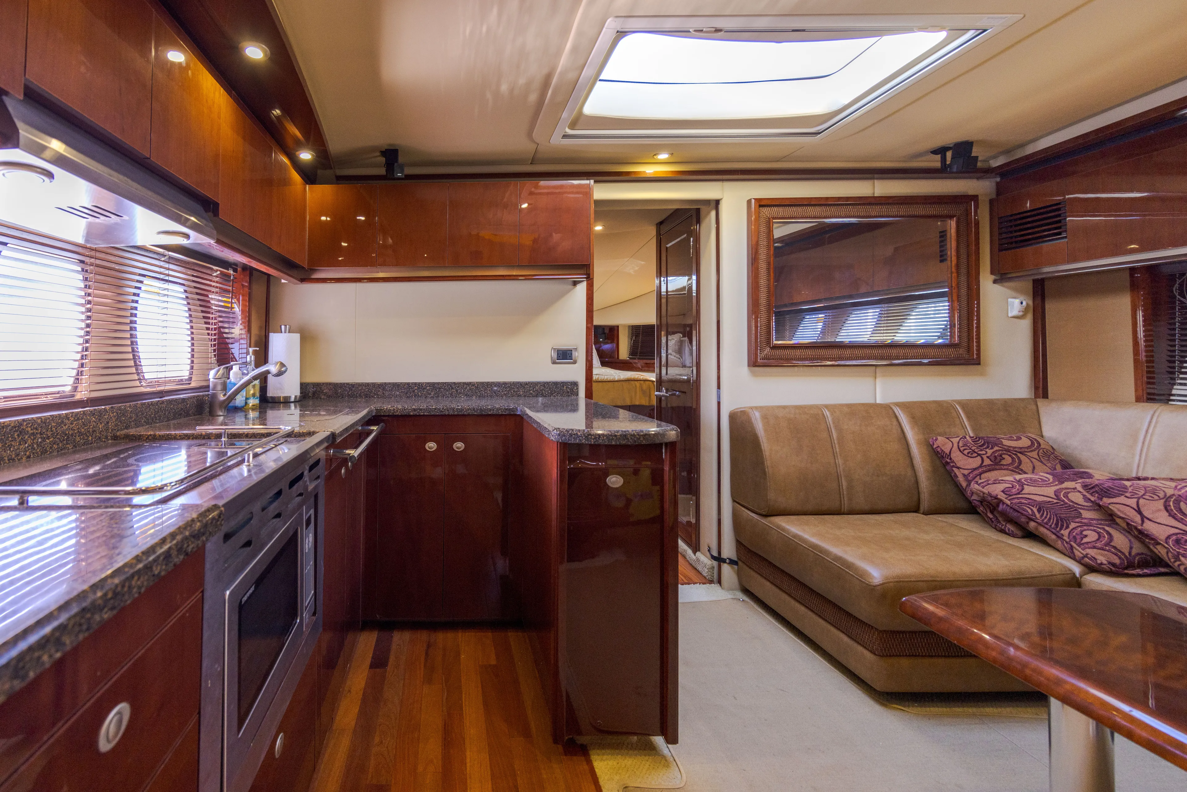 Sea Ray 48 Sundancer image