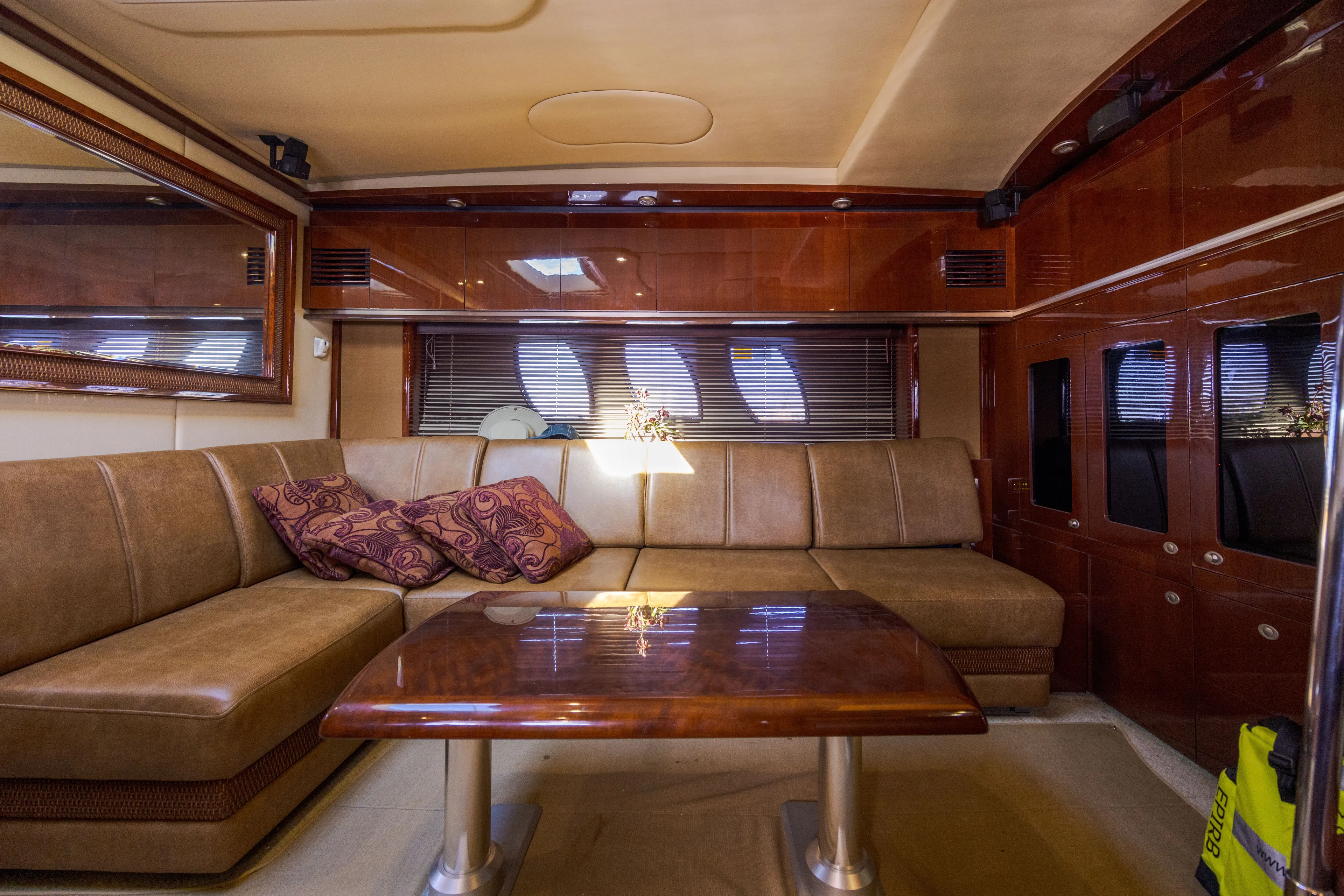 Sea Ray 48 Sundancer image