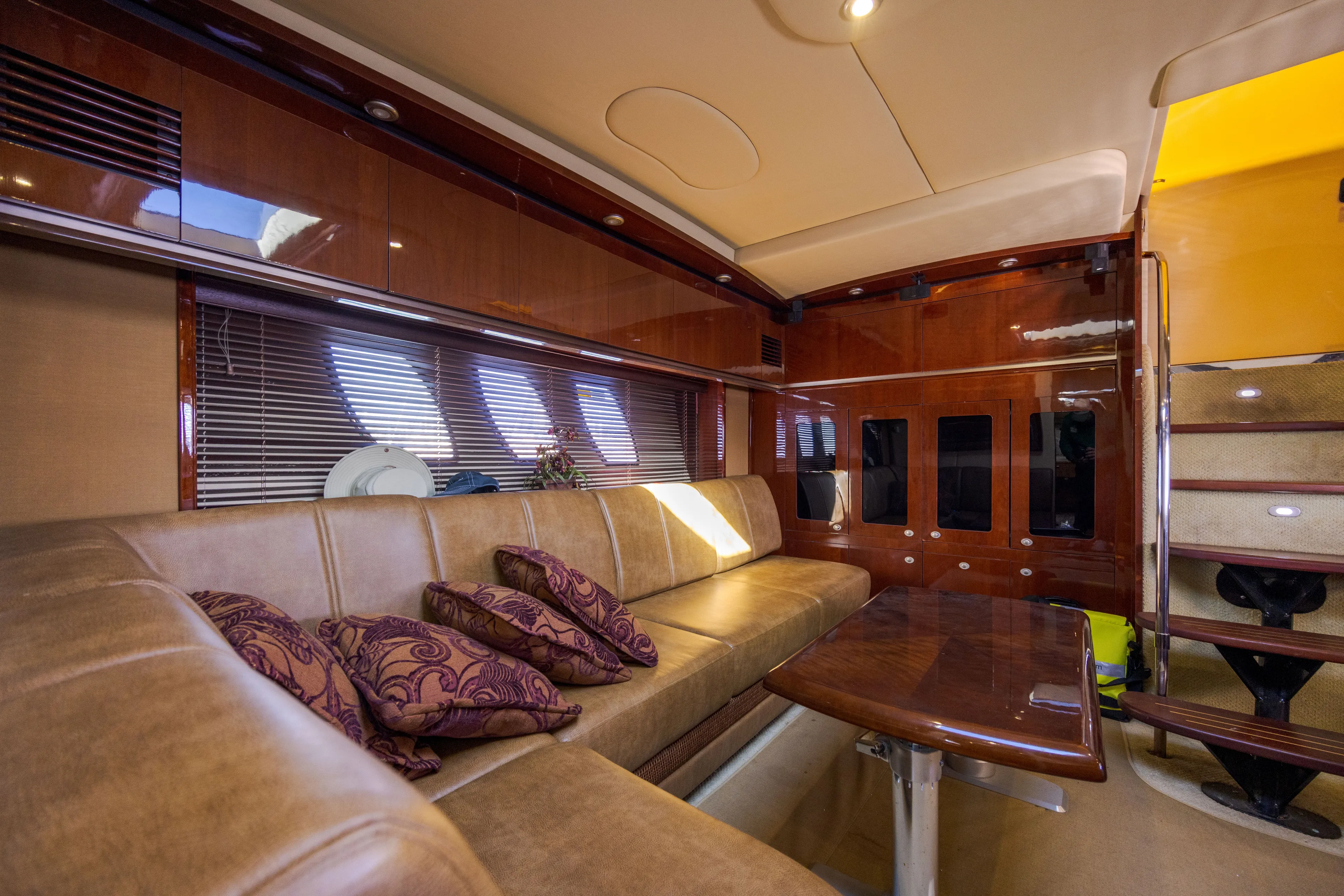 Sea Ray 48 Sundancer image